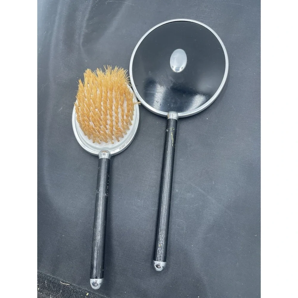 VNTG Handheld Mirror And Brush With‎ Wood Handles